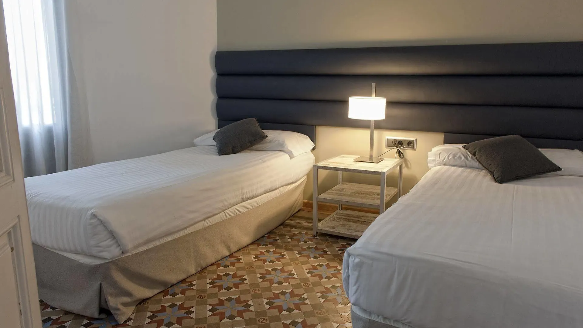 Mh Apartments Tetuan Barcelona 0*,